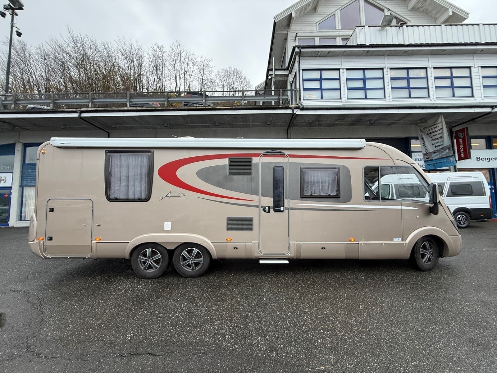 Bürstner 870 BUI | Rentekampanje i 1,99% | Terminbeløp 3256, | Alde | Sykkelstativ | Solcelle 180W - thumbnail 8