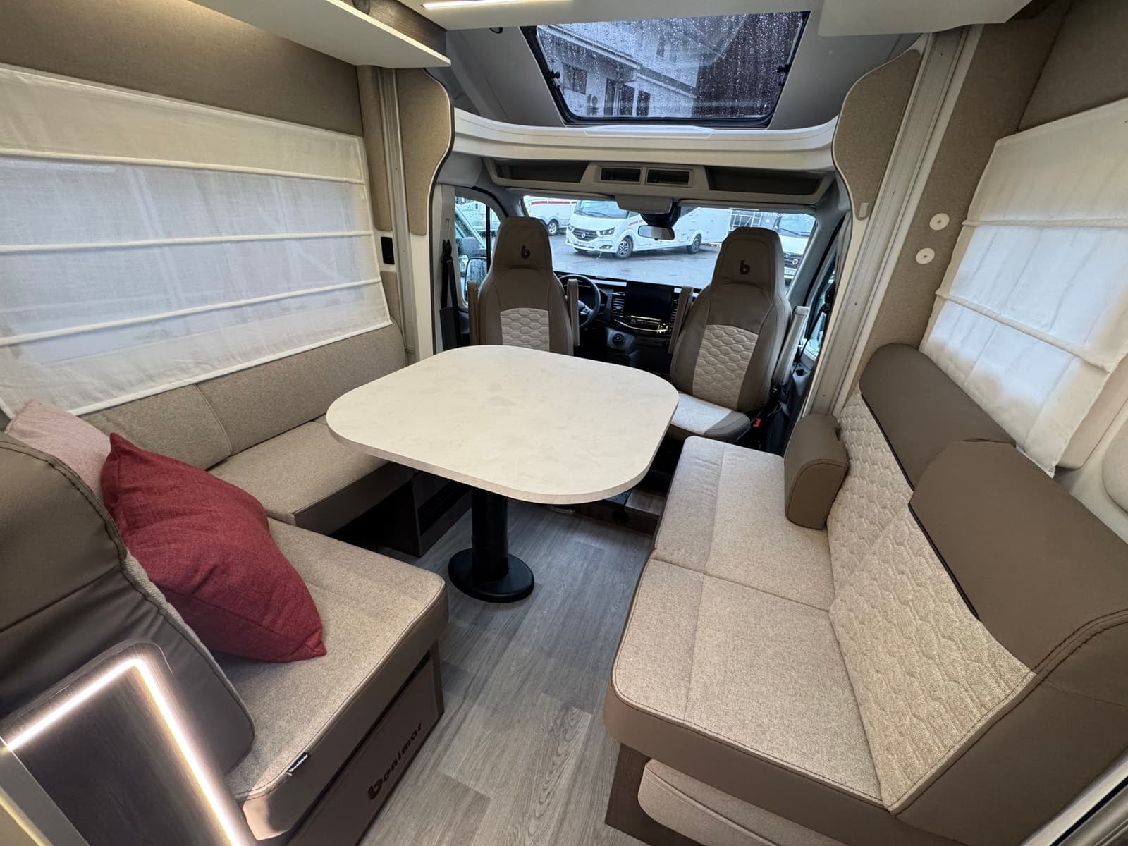 Benimar Rentekampanje 1,99% i 3 år | 6165.- pr mnd | Tessoro 483 Ford 165HK | Lithium |Solcelle | adaptiv cruise - thumbnail 8