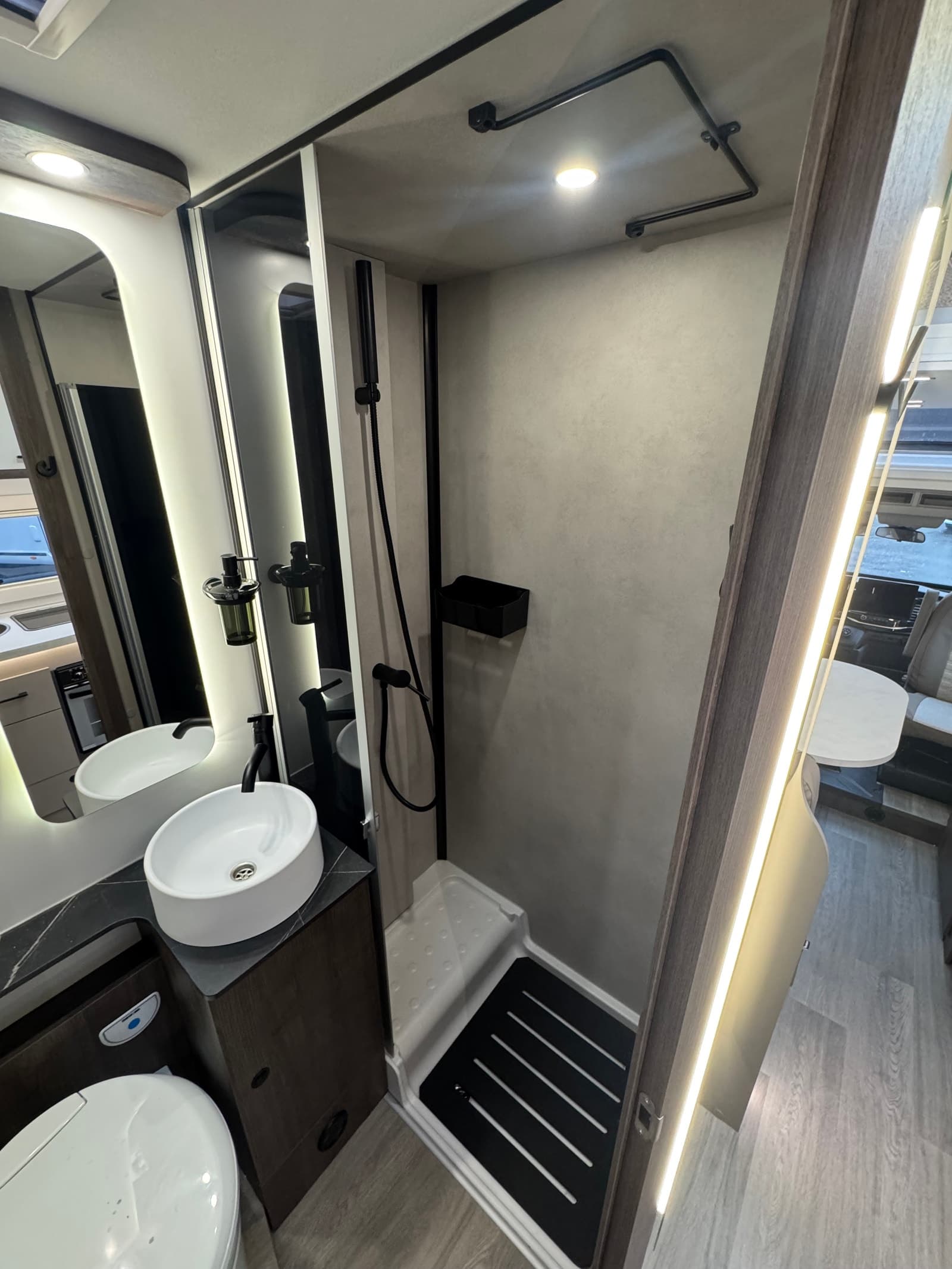 Benimar Rentekampanje 1,99% i 3 år | 6165.- pr mnd | Tessoro 483 Ford 165HK | Lithium |Solcelle | adaptiv cruise - thumbnail 17