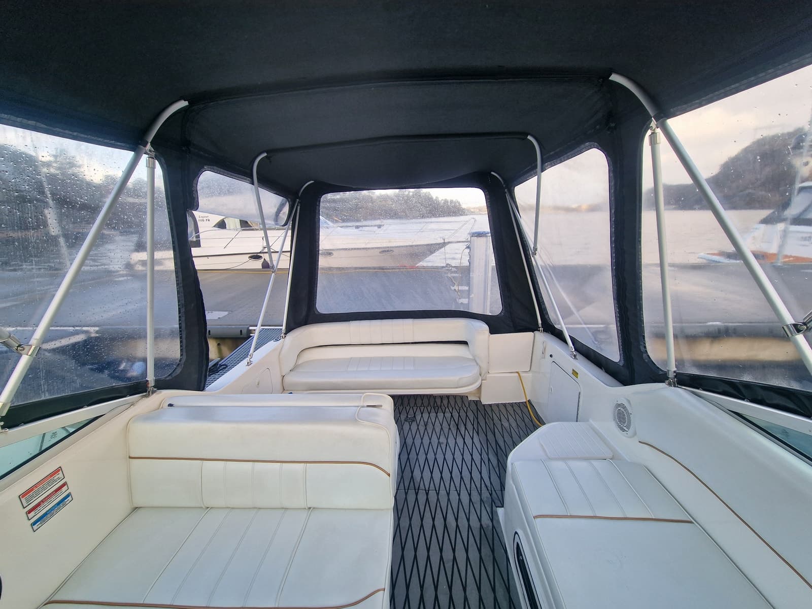 BM-125 Sea Ray 250DA m/Mercruiser 4.2 disel 220 hk. Bravo 2 Hekk aggregat - thumbnail 8
