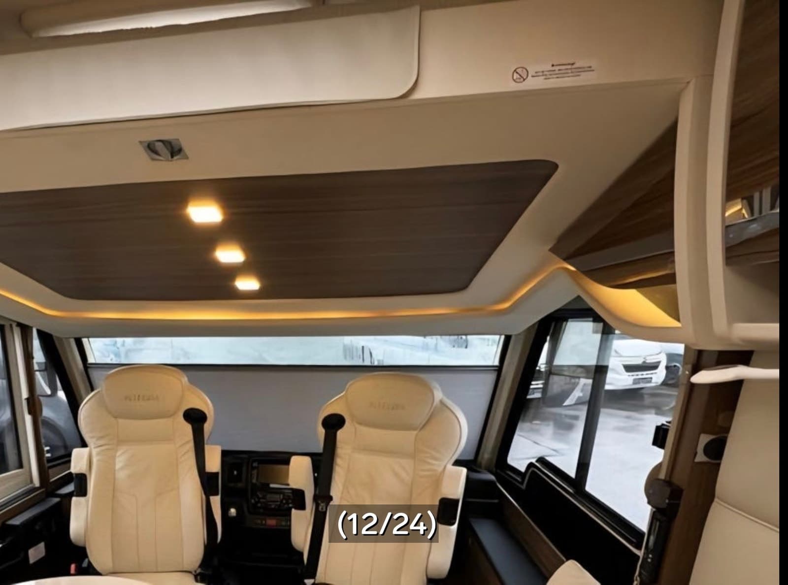 Eura Mobil Rentekampanje 1,99% i 3 år! | 6792,- pr mnd | 760 EB | 3 akslet | Inverter | 2 x lithium | 2 x solcelle - thumbnail 10