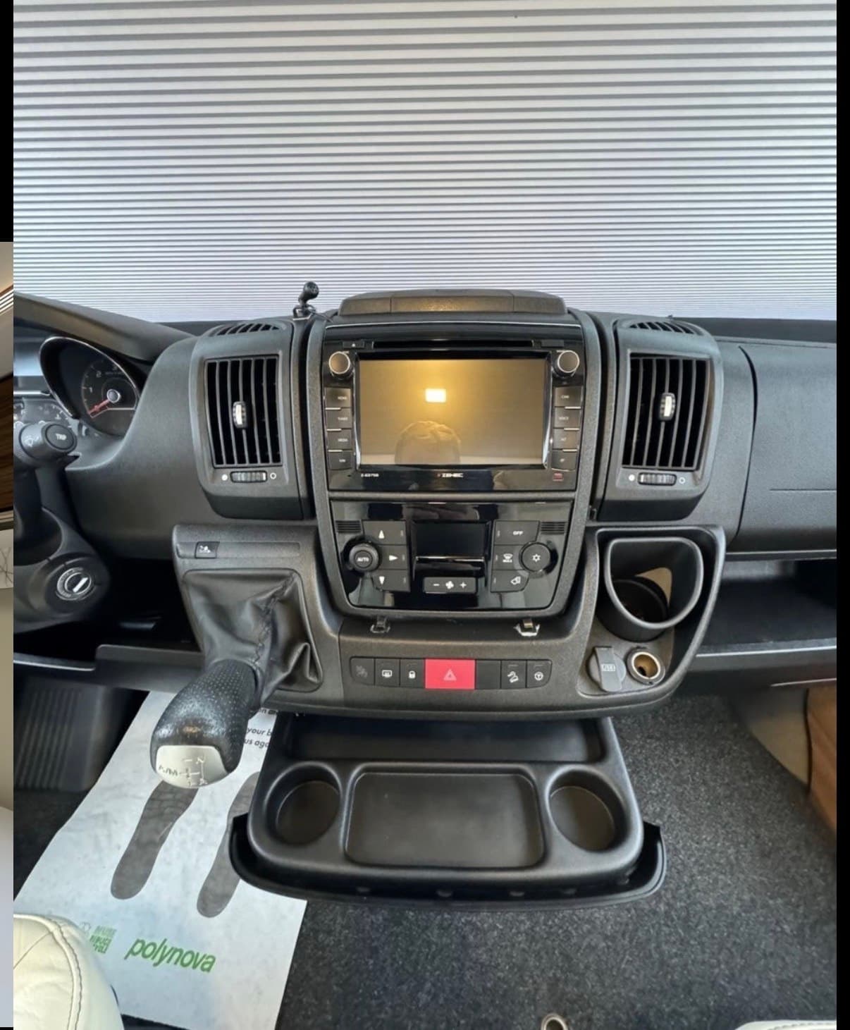 Eura Mobil Rentekampanje 1,99% i 3 år! | 6792,- pr mnd | 760 EB | 3 akslet | Inverter | 2 x lithium | 2 x solcelle - thumbnail 21