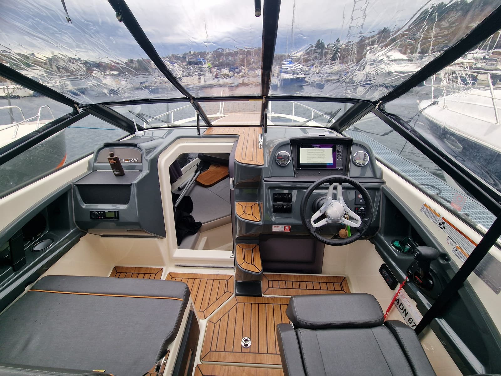 BM-136 UTTERN D70 m/ V6 200 HK Mercury-Klar til bruk !!! - thumbnail 10