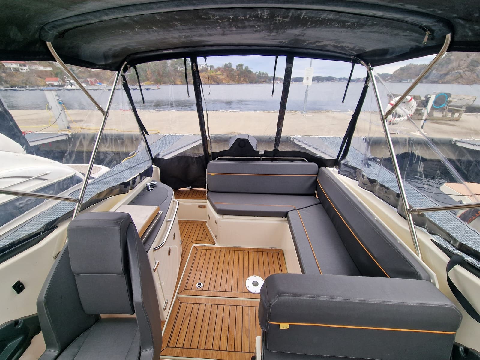 BM-136 UTTERN D70 m/ V6 200 HK Mercury-Klar til bruk !!! - thumbnail 8