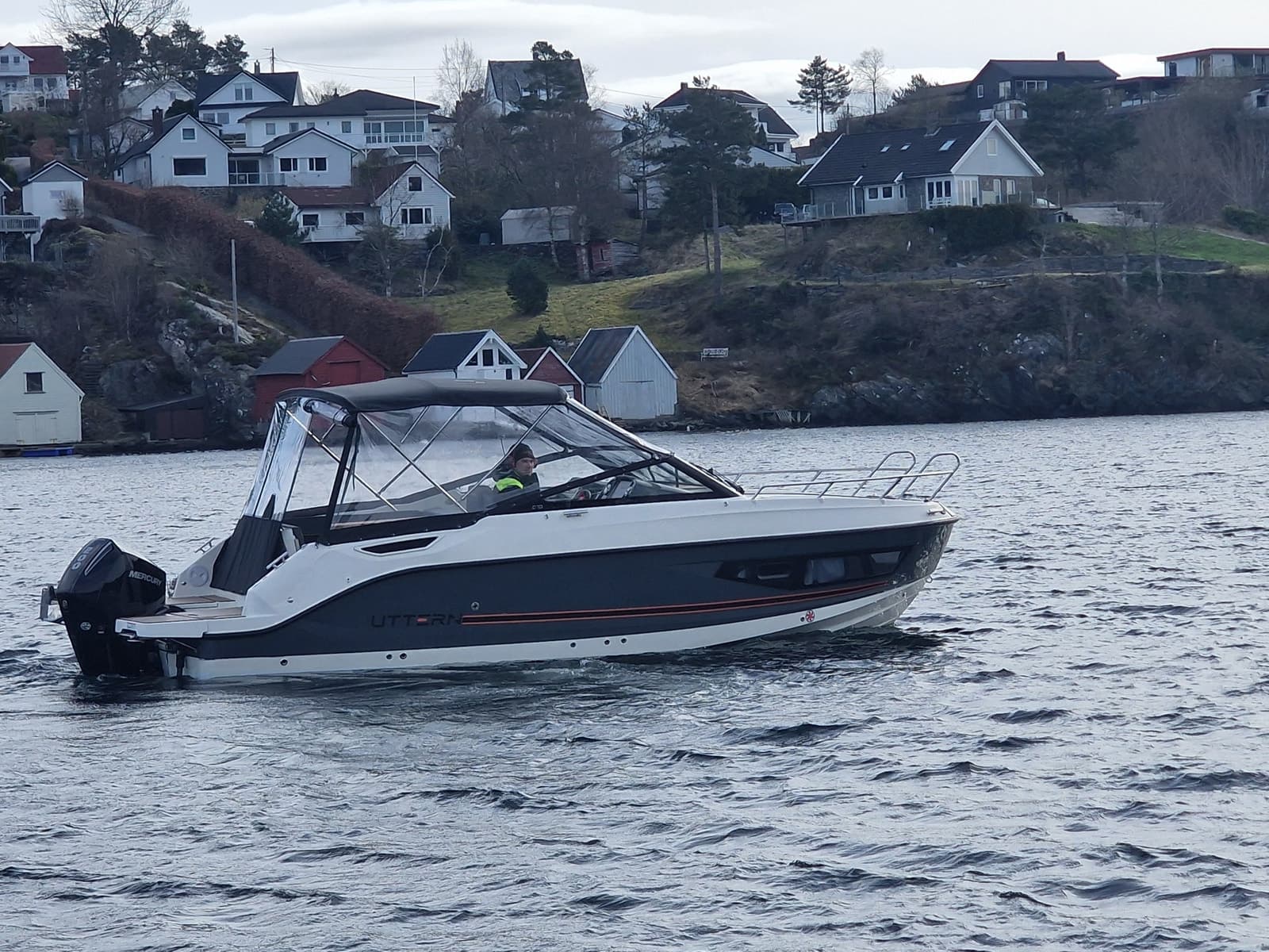 BM-136 UTTERN D70 m/ V6 200 HK Mercury-Klar til bruk !!! - thumbnail 31