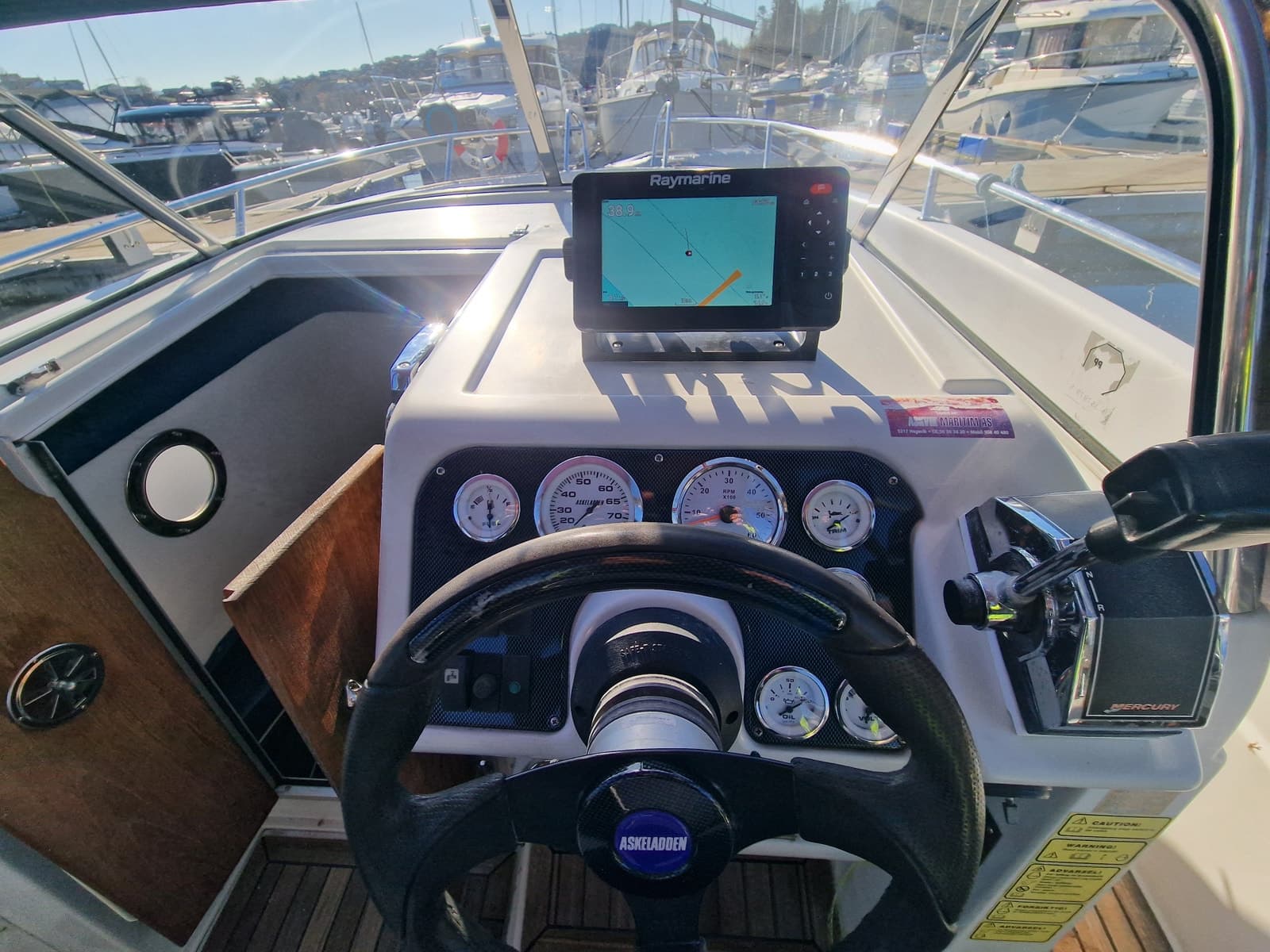 BM-140 Askeladden 645 Spider. Mercruiser 1,7 dti, klar for sesongen. - thumbnail 17
