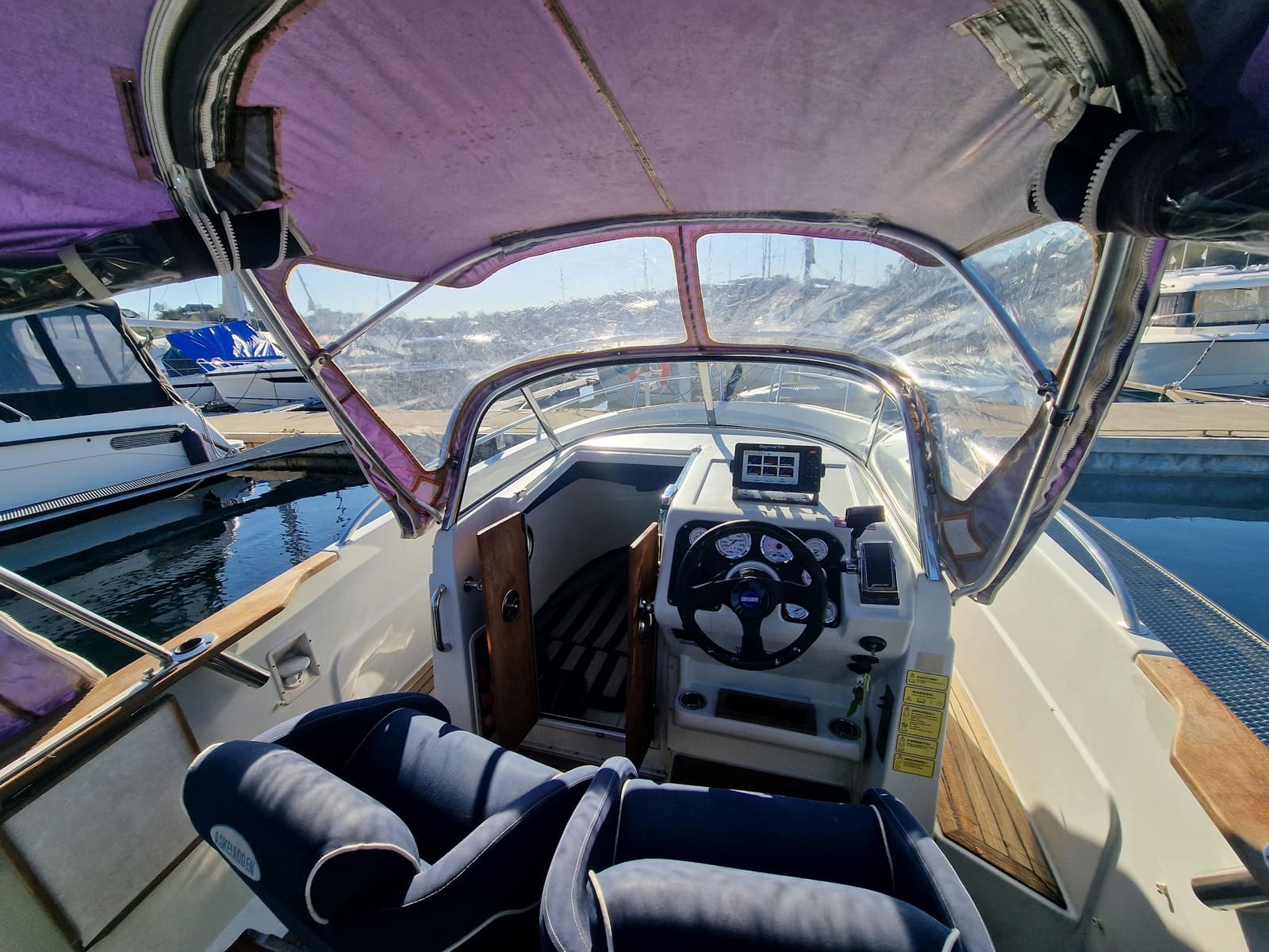 BM-140 Askeladden 645 Spider. Mercruiser 1,7 dti, klar for sesongen. - thumbnail 15