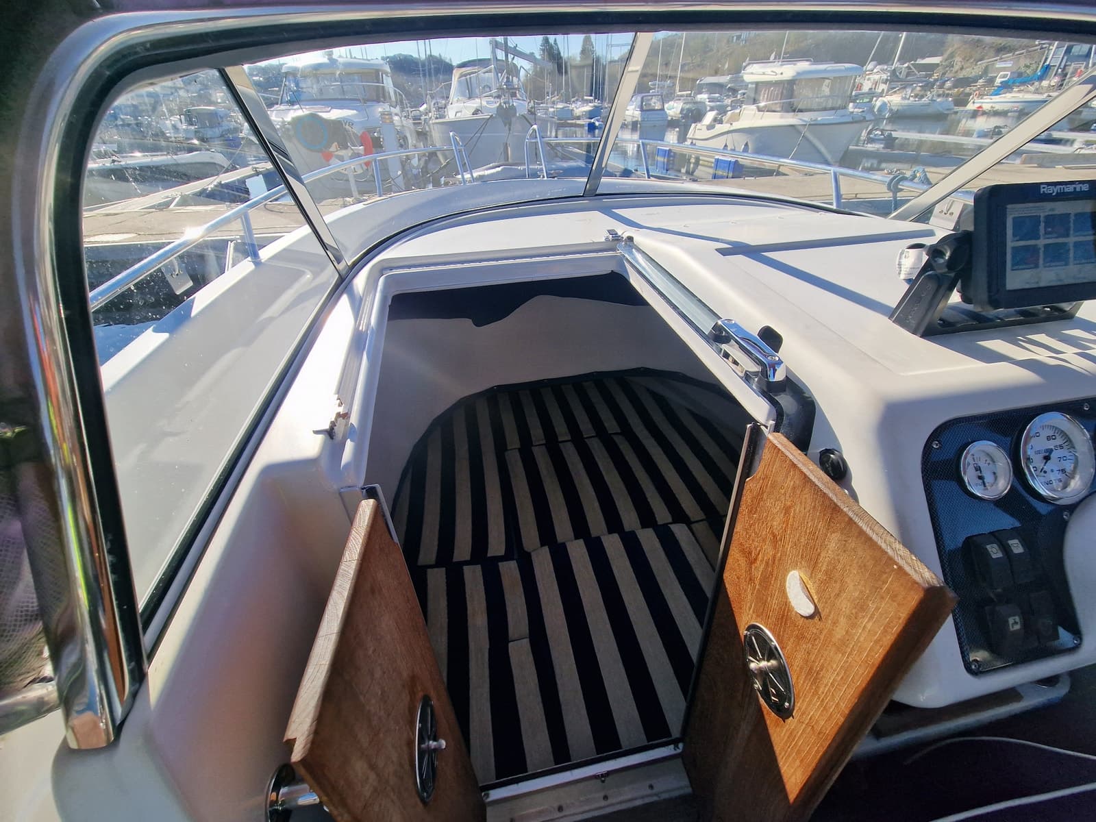 BM-140 Askeladden 645 Spider. Mercruiser 1,7 dti, klar for sesongen. - thumbnail 10