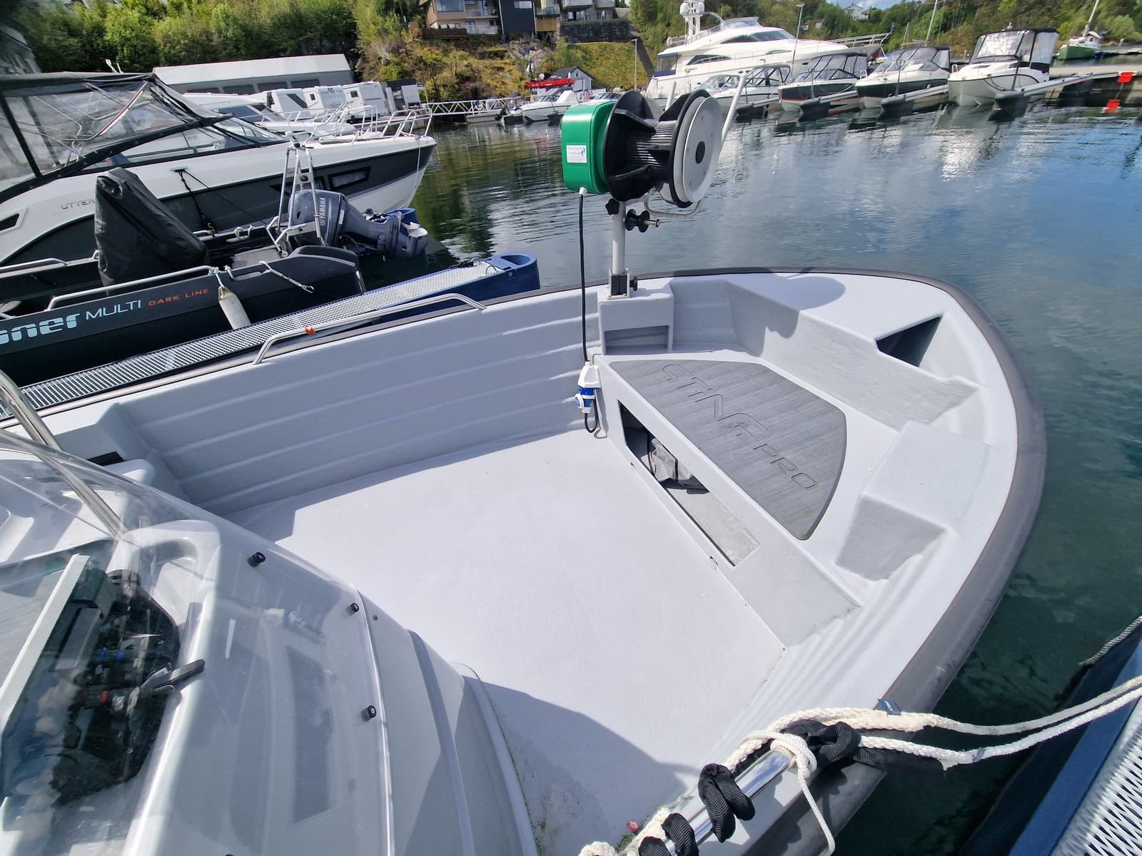 BM-148 Sting 600 Pro m Mercury 80 hk. Inkl teinehaler. Klar for fisketur. - thumbnail 13