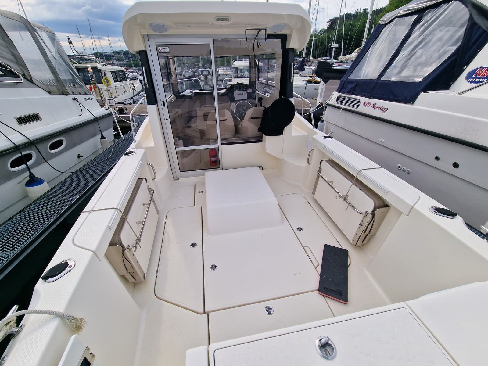 BM-152 Quicksilver Arvor 690 m helt ny Mercruiser 115 hk innenbords motor. - thumbnail 16