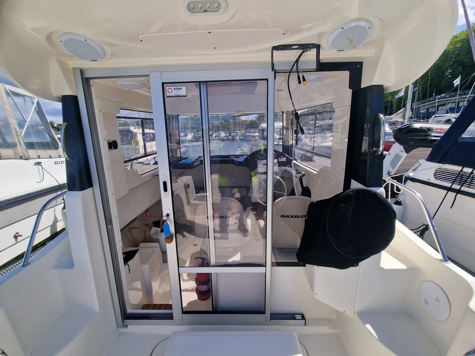 BM-152 Quicksilver Arvor 690 m helt ny Mercruiser 115 hk innenbords motor. - thumbnail 12
