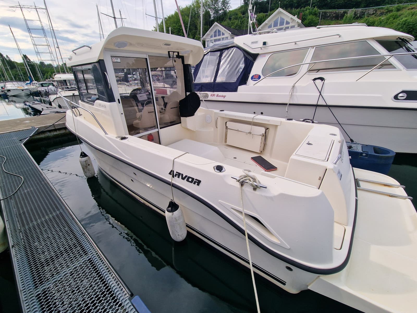 BM-152 Quicksilver Arvor 690 m helt ny Mercruiser 115 hk innenbords motor. - thumbnail 3