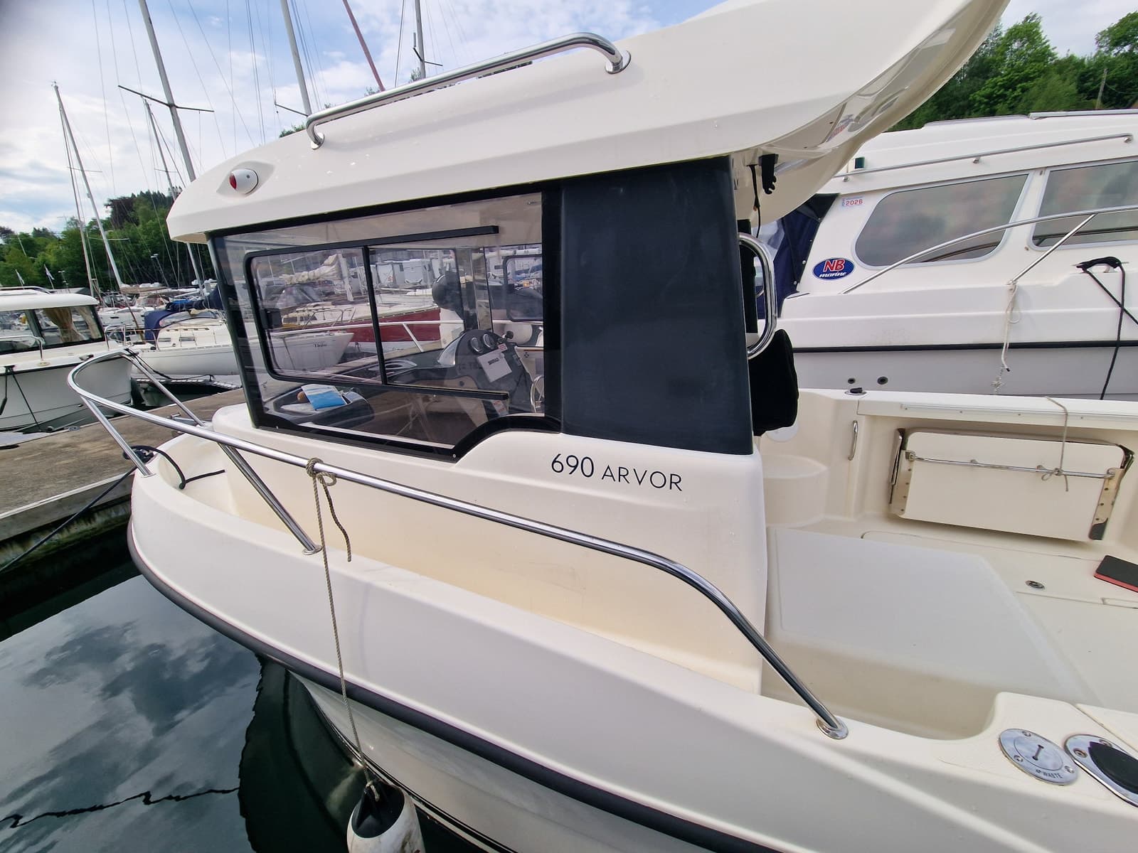 BM-152 Quicksilver Arvor 690 m helt ny Mercruiser 115 hk innenbords motor. - thumbnail 24