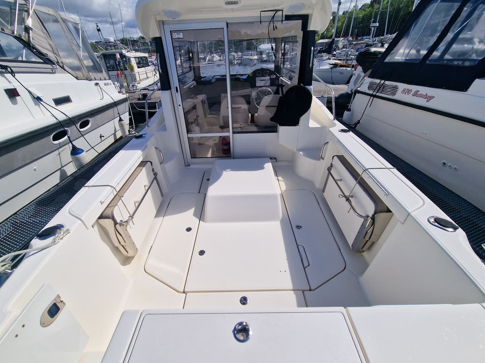 BM-152 Quicksilver Arvor 690 m helt ny Mercruiser 115 hk innenbords motor. - thumbnail 15
