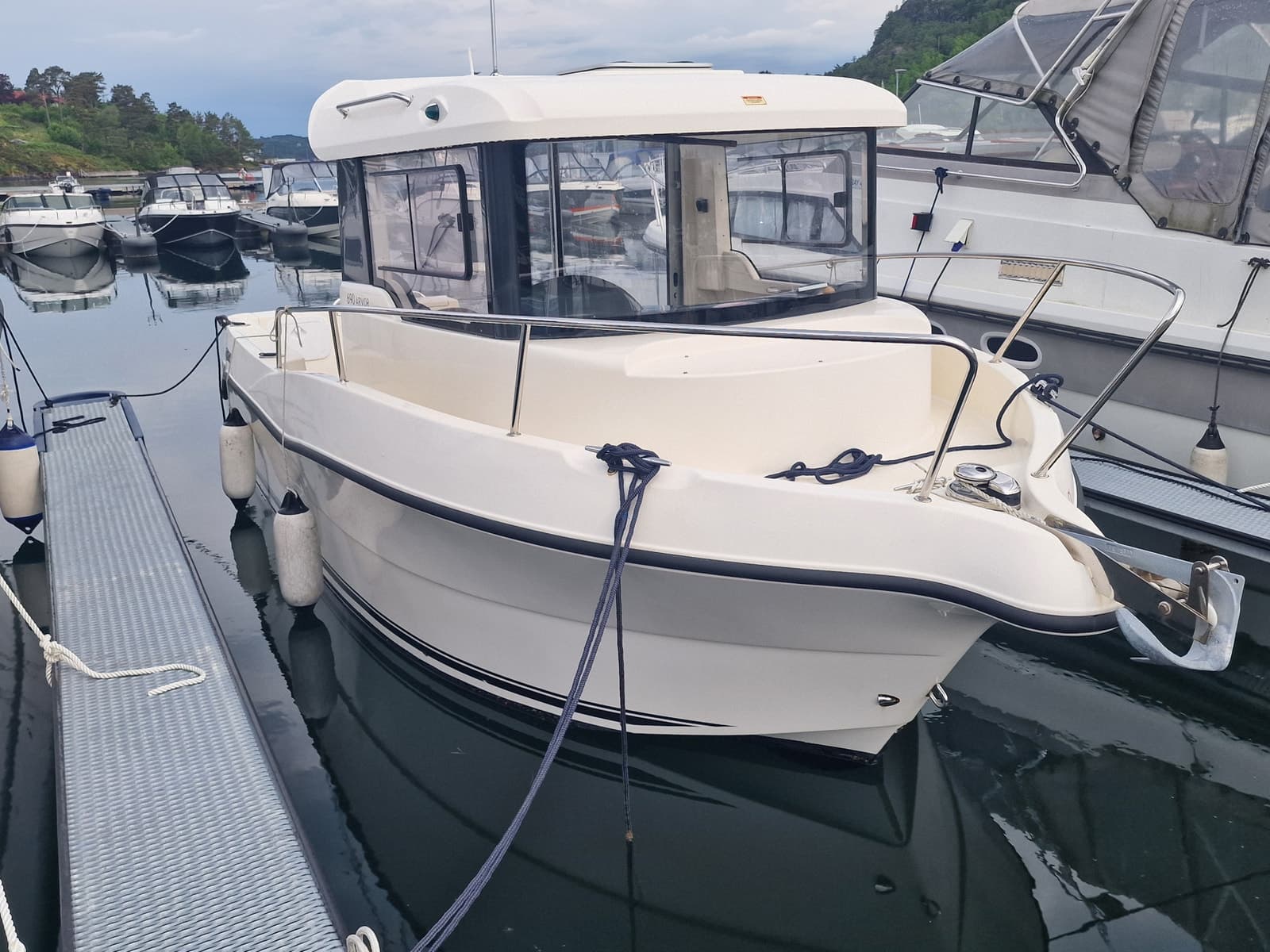 BM-152 Quicksilver Arvor 690 m helt ny Mercruiser 115 hk innenbords motor. - thumbnail 23