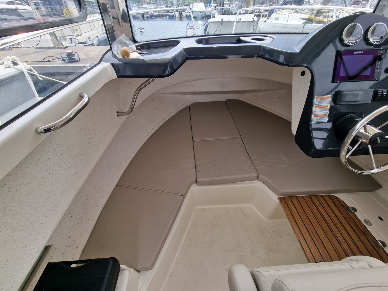 BM-152 Quicksilver Arvor 690 m helt ny Mercruiser 115 hk innenbords motor. - thumbnail 6