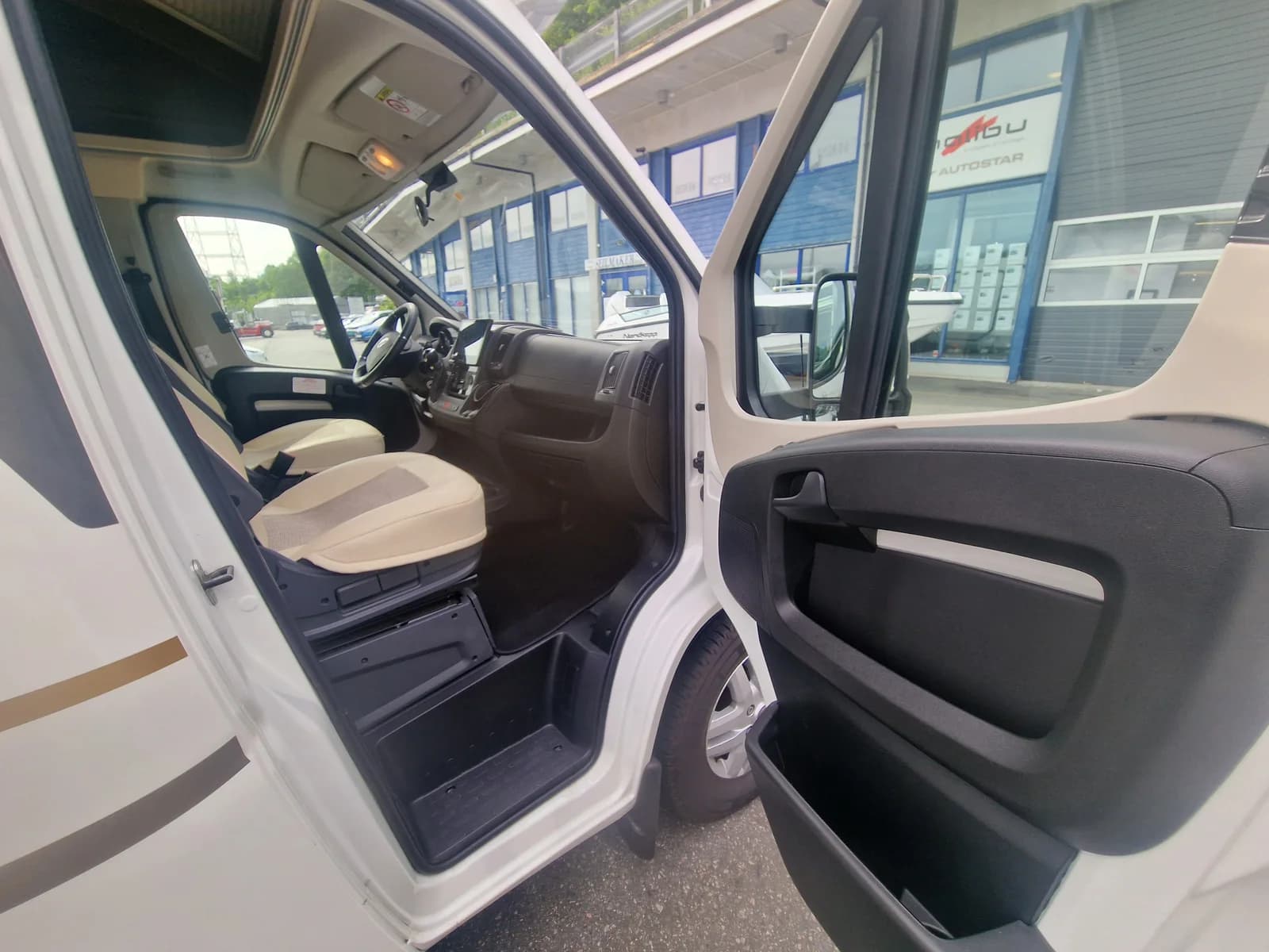 Eura Mobil PRS 720 QF - thumbnail 23