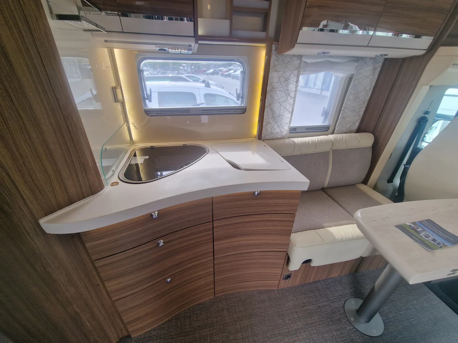 Eura Mobil PRS 720 QF - thumbnail 11