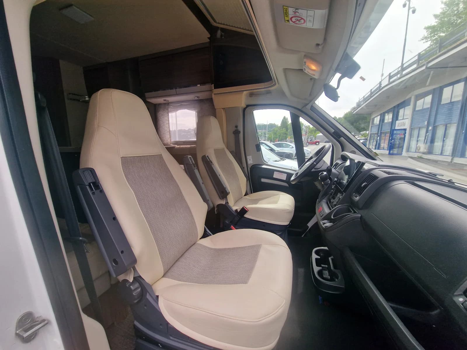 Eura Mobil PRS 720 QF - thumbnail 21