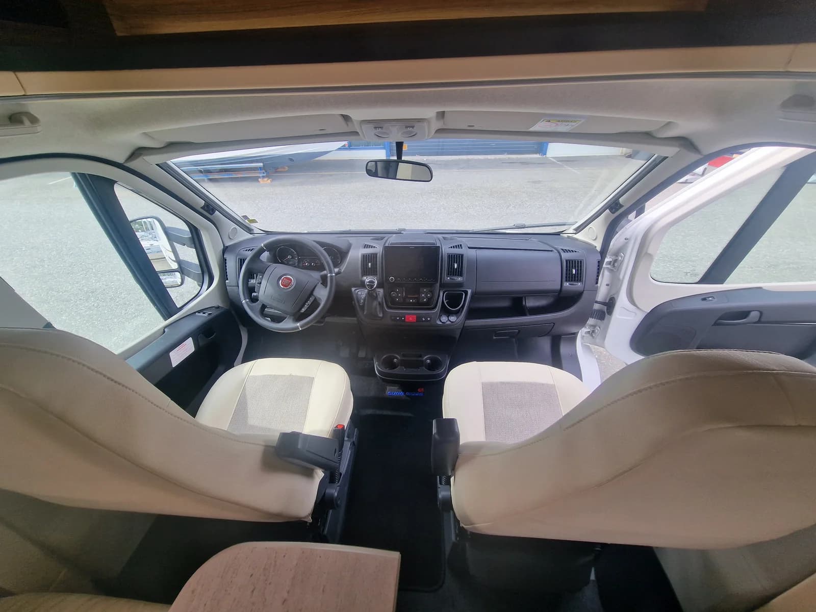 Eura Mobil PRS 720 QF - thumbnail 22