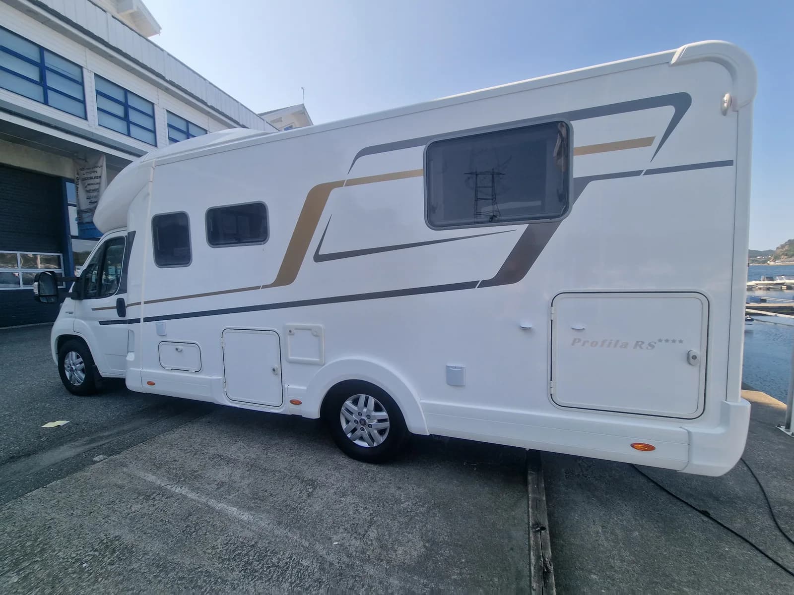 Eura Mobil PRS 720 QF - thumbnail 27