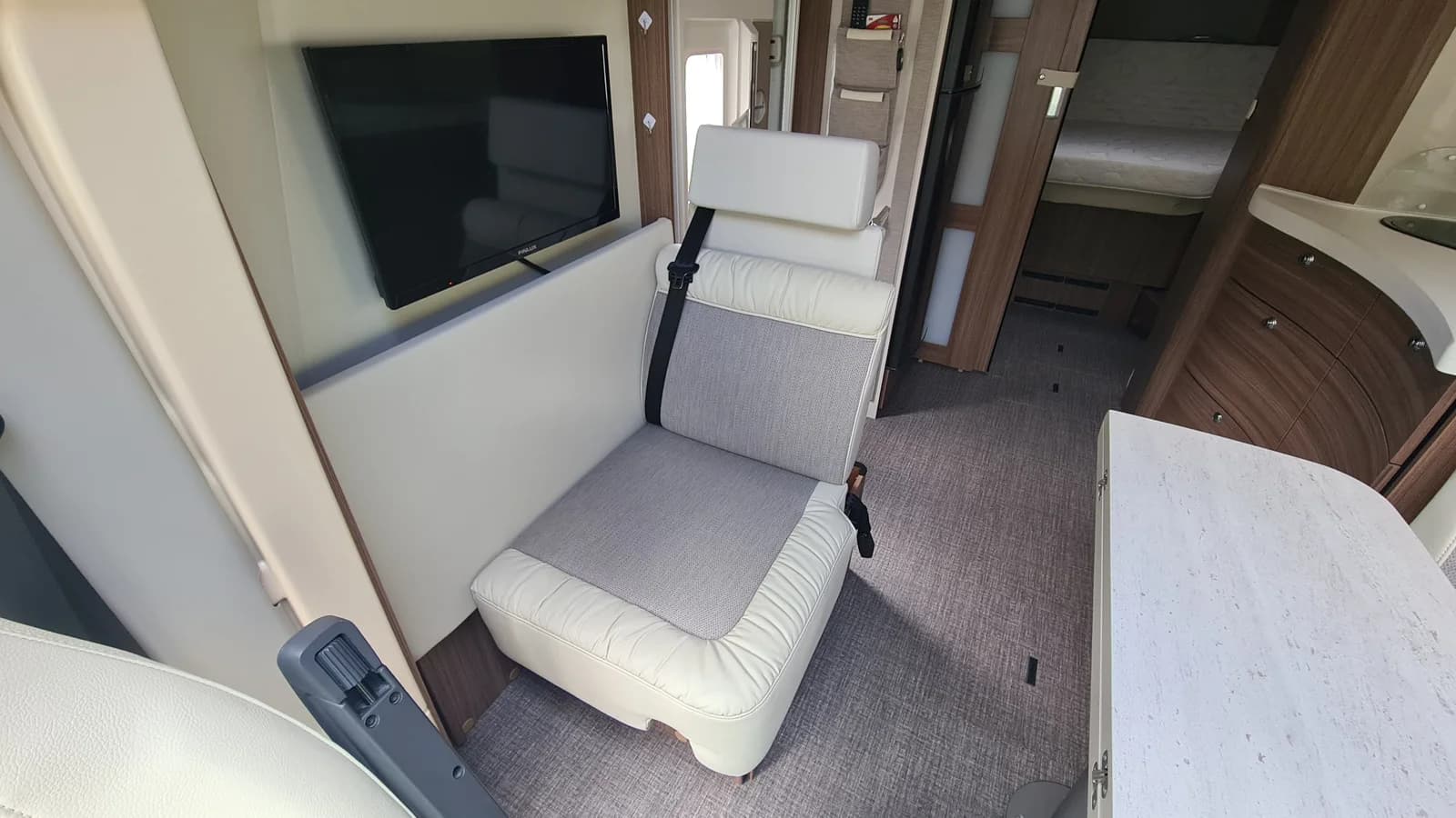 Eura Mobil PRS 720 QF - thumbnail 8