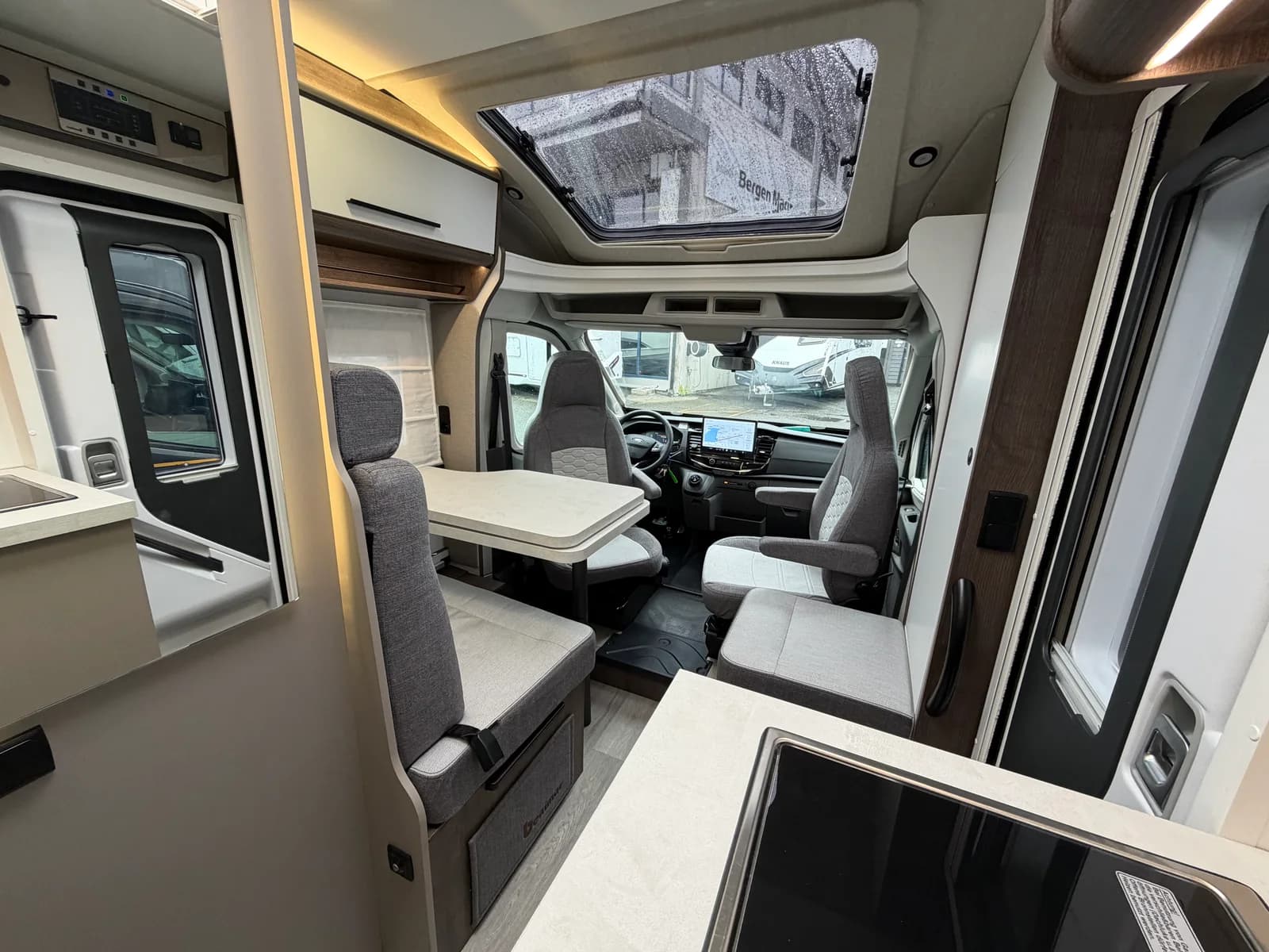 Benimar Yrteo 861 | 165 HK | Automat | Ad. Cruise | Solcelle ++ - thumbnail 8
