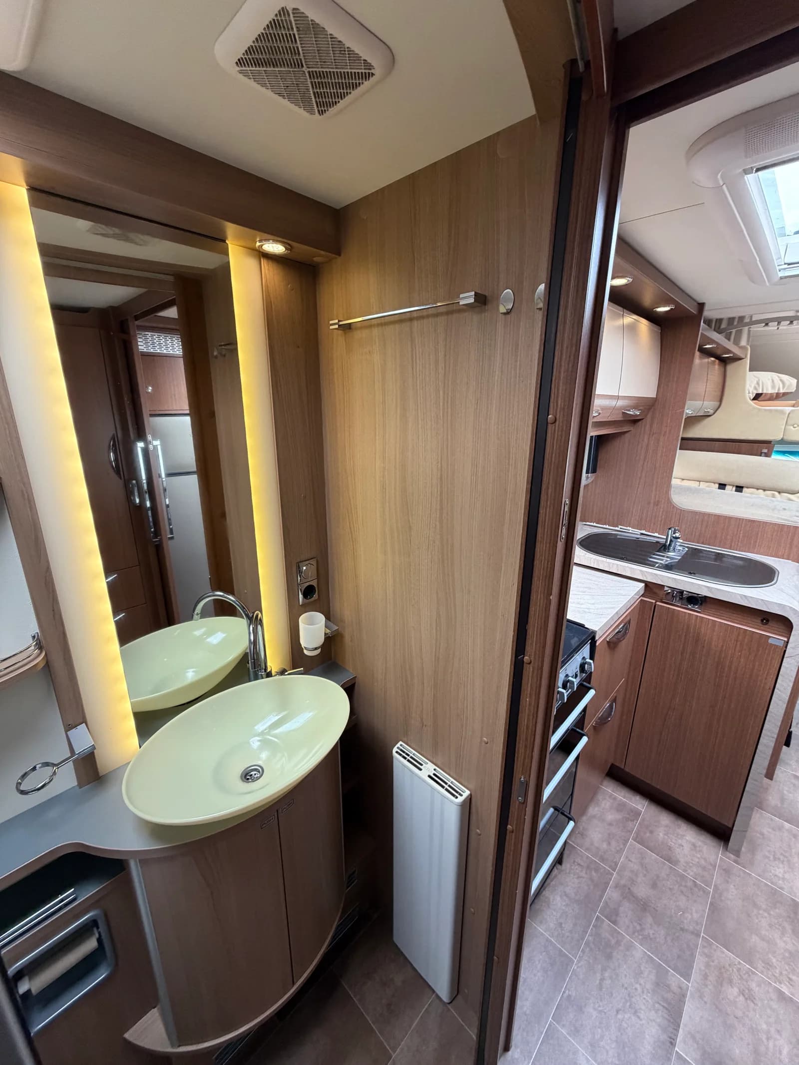 Bürstner Argos 747 | Reg for 6 | 3,0L | ALDE - thumbnail 27