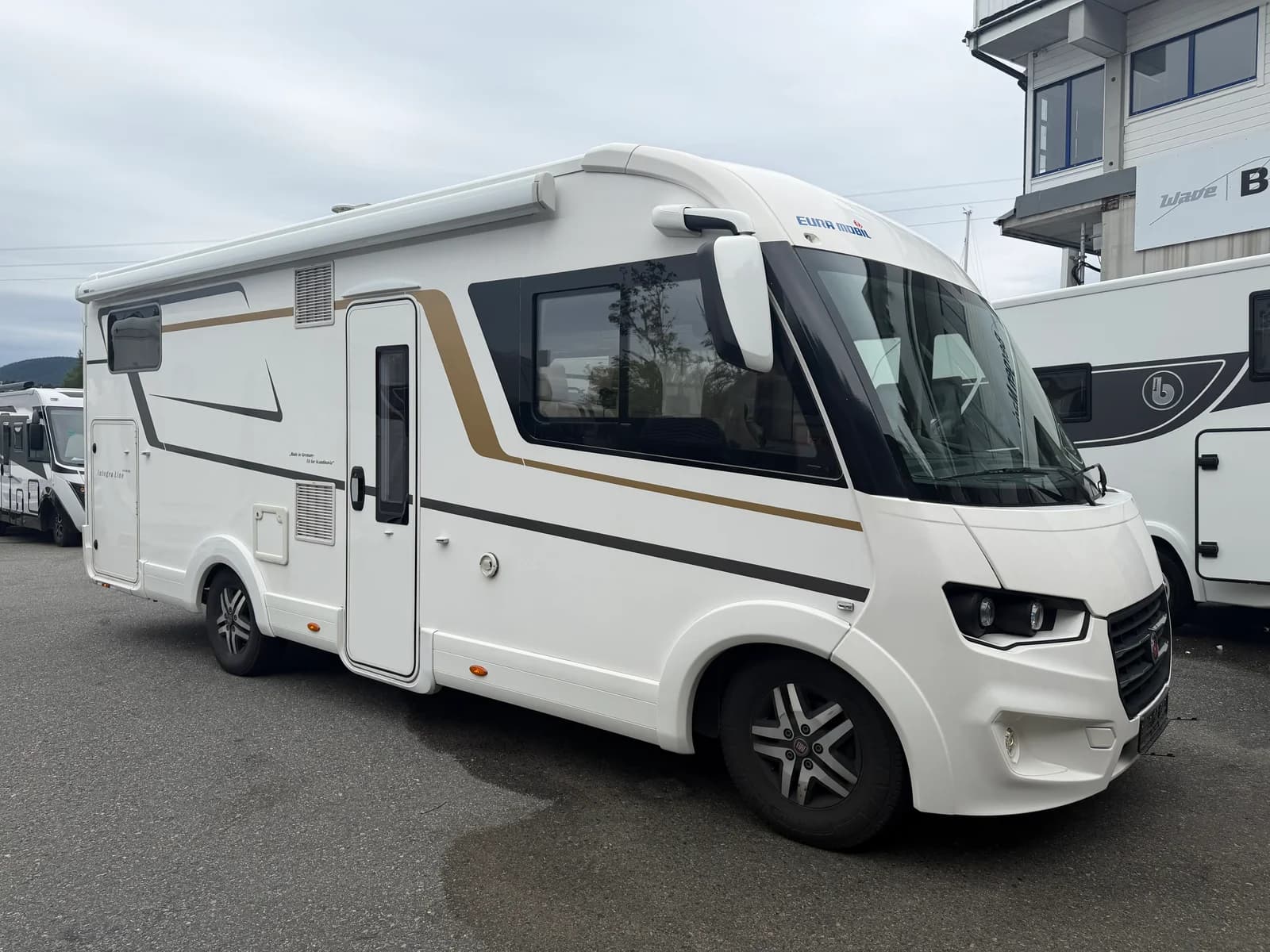 Eura Mobil Integra Line 720 EB | Solcelle | Automat | Garanti