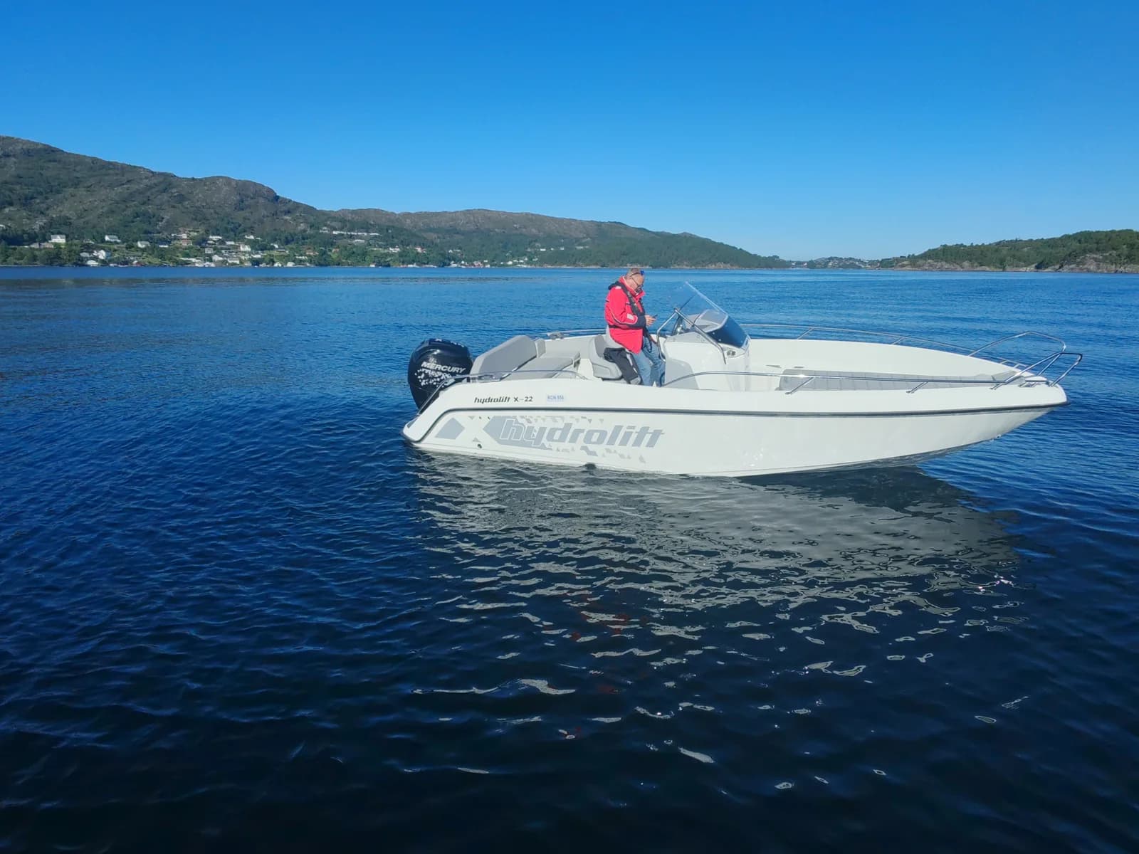 BM-178 Hydrolift X-22 -2017 – Mercury 150 hk – Meget pen stand - thumbnail 23