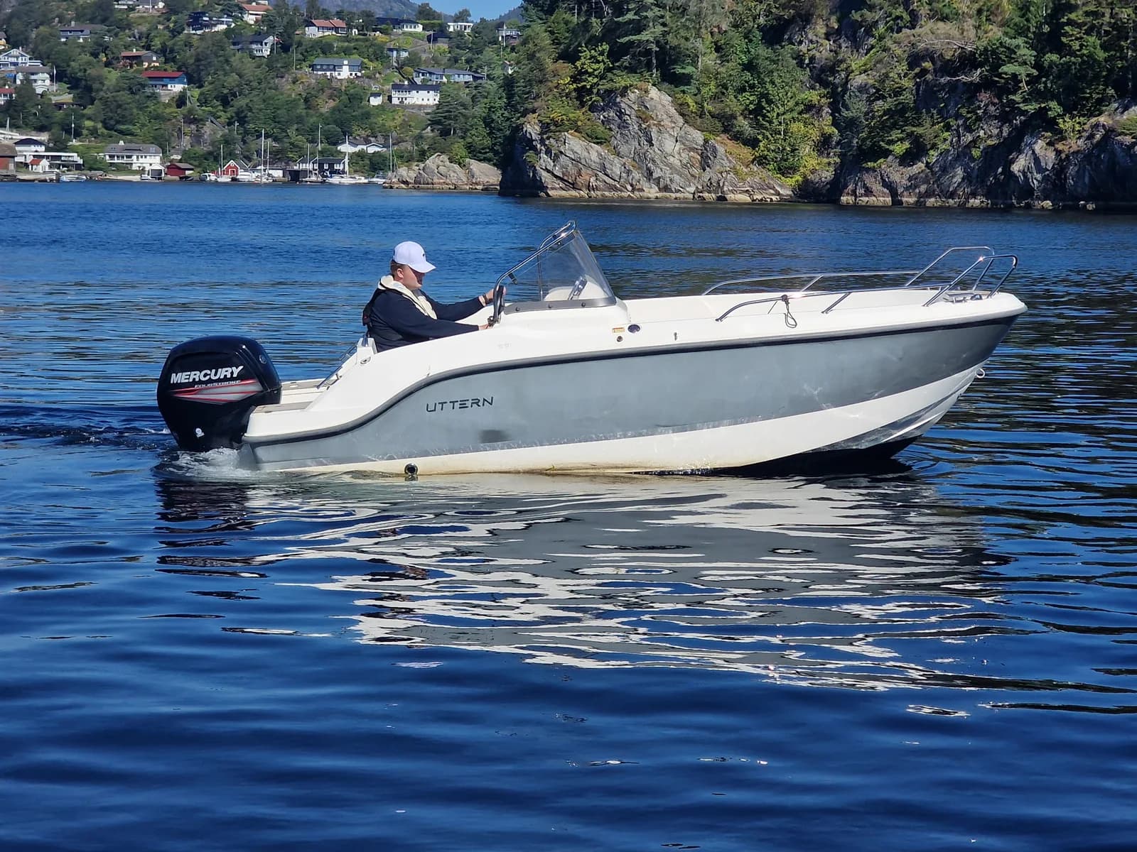 BM-177 UTTERN S51 M/ F80 EFI-140 timer- Praktisk båt til fiske og  fritid. - thumbnail 14