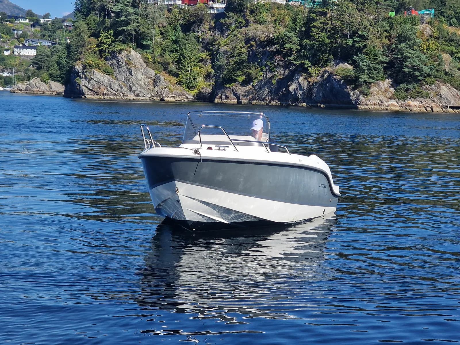 BM-177 UTTERN S51 M/ F80 EFI-140 timer- Praktisk båt til fiske og  fritid. - thumbnail 19