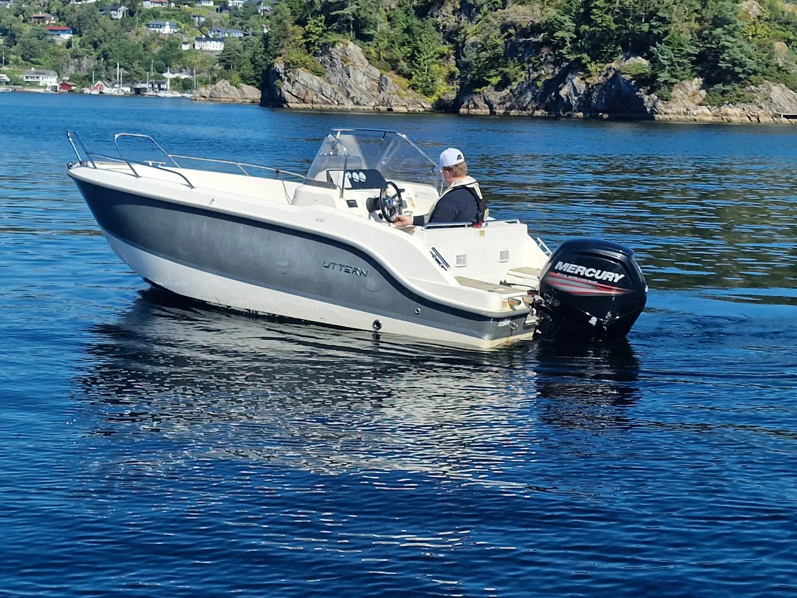 BM-177 UTTERN S51 M/ F80 EFI-140 timer- Praktisk båt til fiske og  fritid. - thumbnail 23