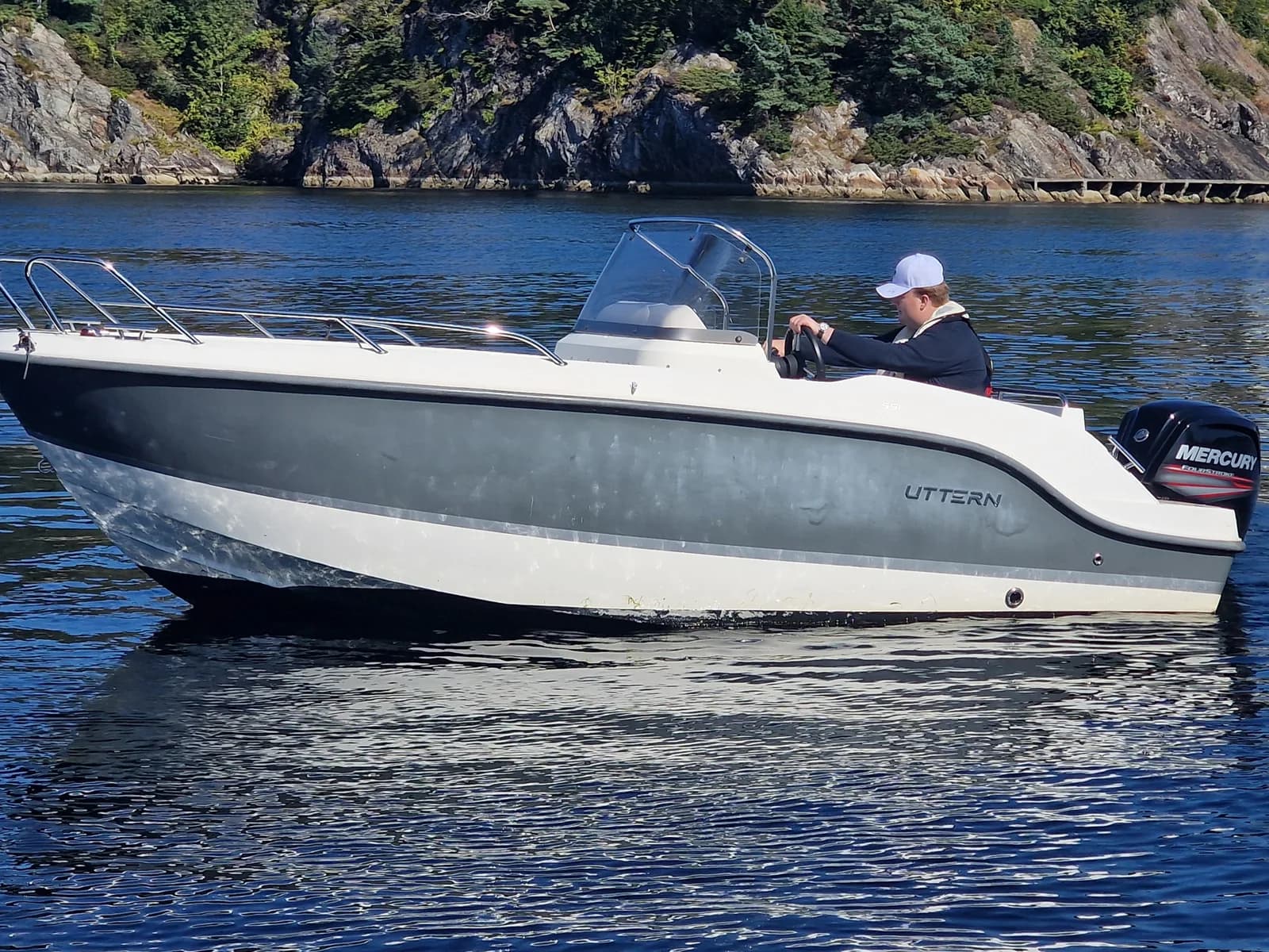 BM-177 UTTERN S51 M/ F80 EFI-140 timer- Praktisk båt til fiske og  fritid. - thumbnail 21