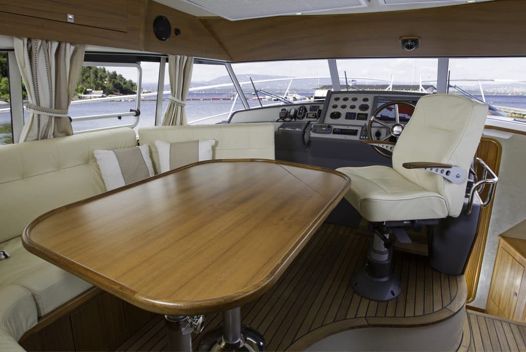 Cockpit & Dekk